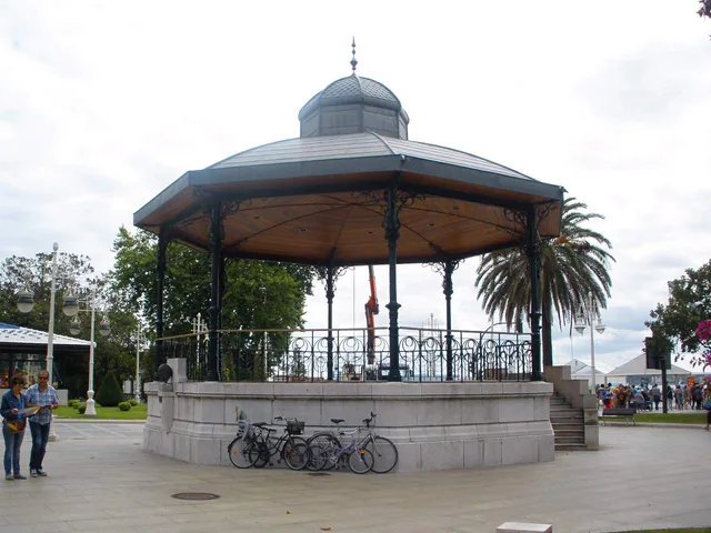 Templete de música de los Jardines de Pereda en Santander