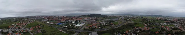 Panorámica contemporánea de La Albericia con Peñacastillo al fondo