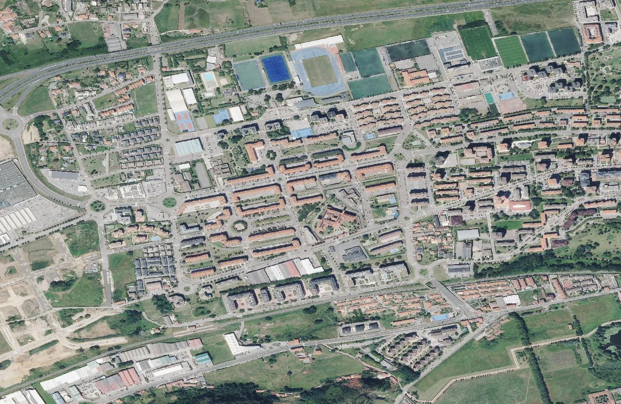 Ortofoto de 2023 del tejido residencial del Cierro del Alisal y su entorno occidental