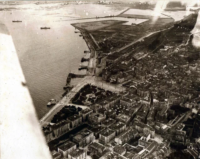 Vista aérea de Santander durante el vuelo de Salvador Hedilla de 1916