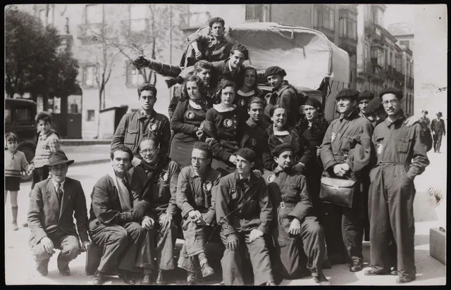 Integrantes de la compañía universitaria La Barraca en 1933